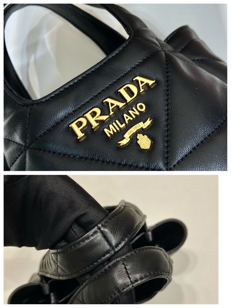 Pra*a tote bags